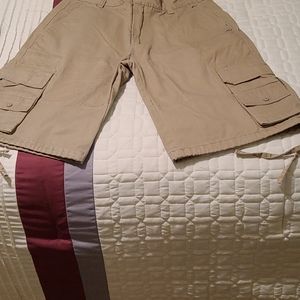 Men khaki cargo shorts